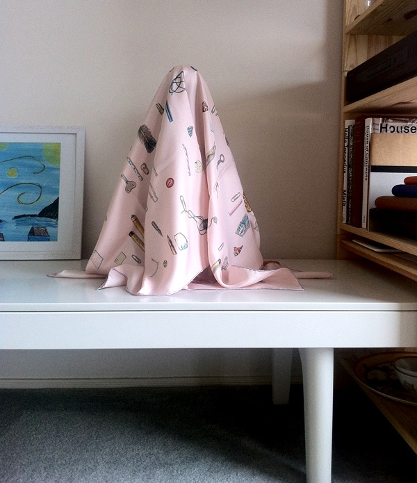 SCARF GHOST