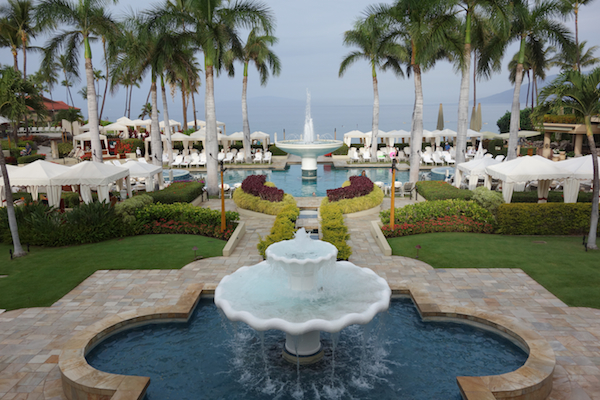 Four Seasons Fountain Pool