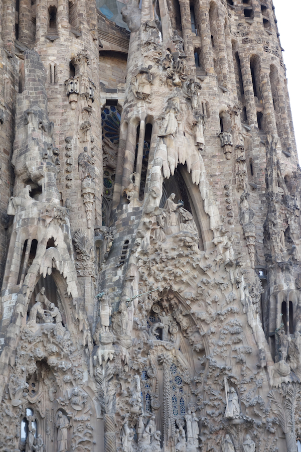 Gaudi Sagrada close