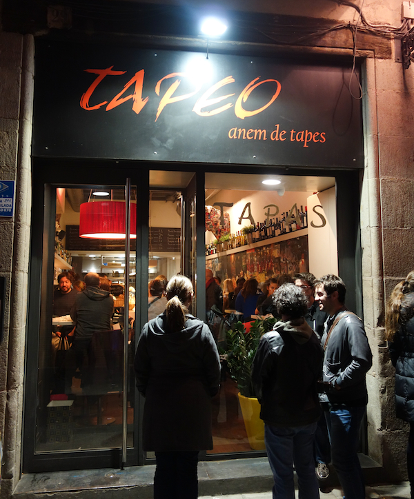 Tapeo Sign